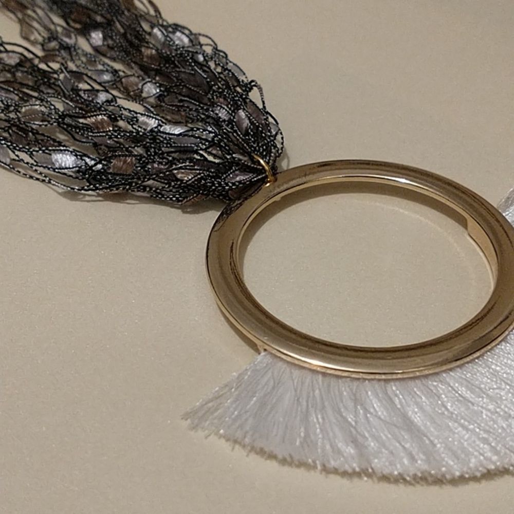 Ladder Ribbon Necklace! - Picture 10 of 10